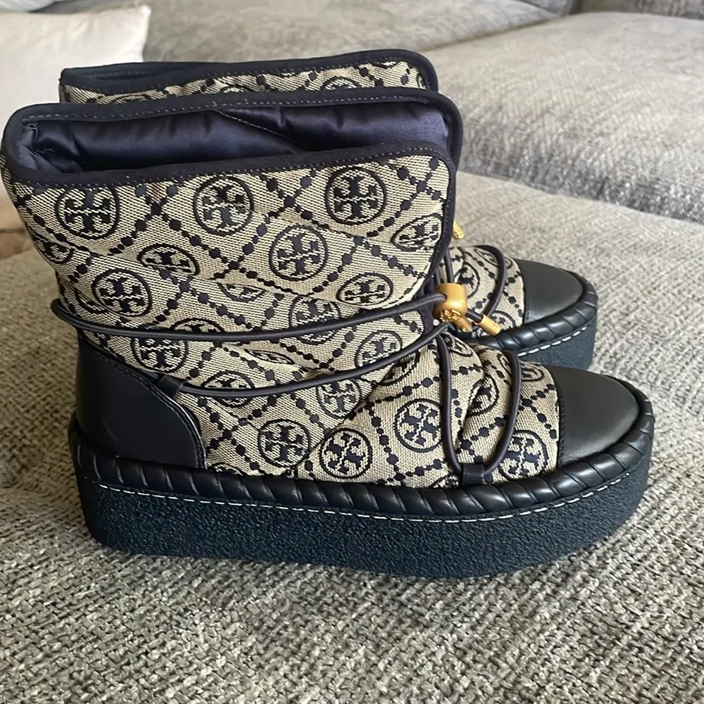 NWT TORY BURCH Wellington Boot!